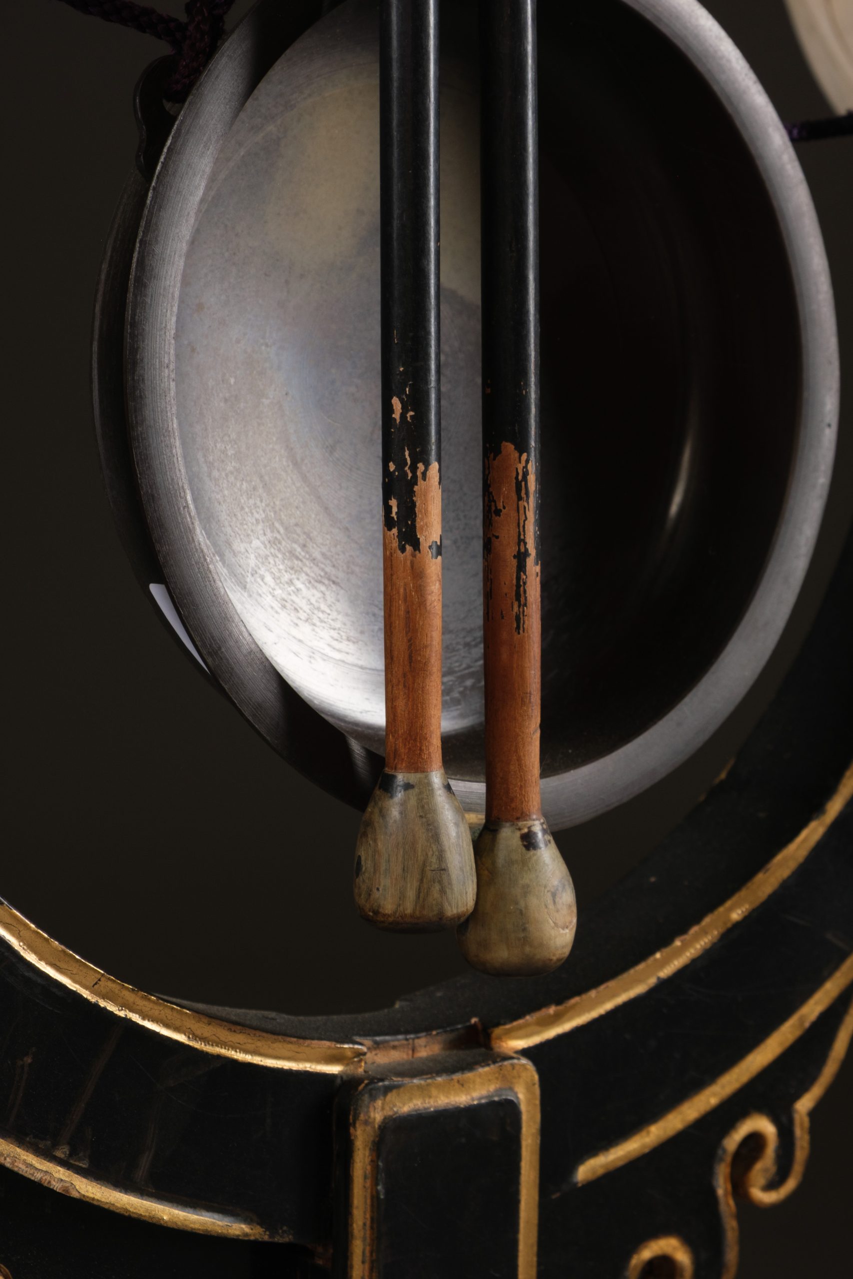 Pair of Japanese hanging court instruments - Image 8