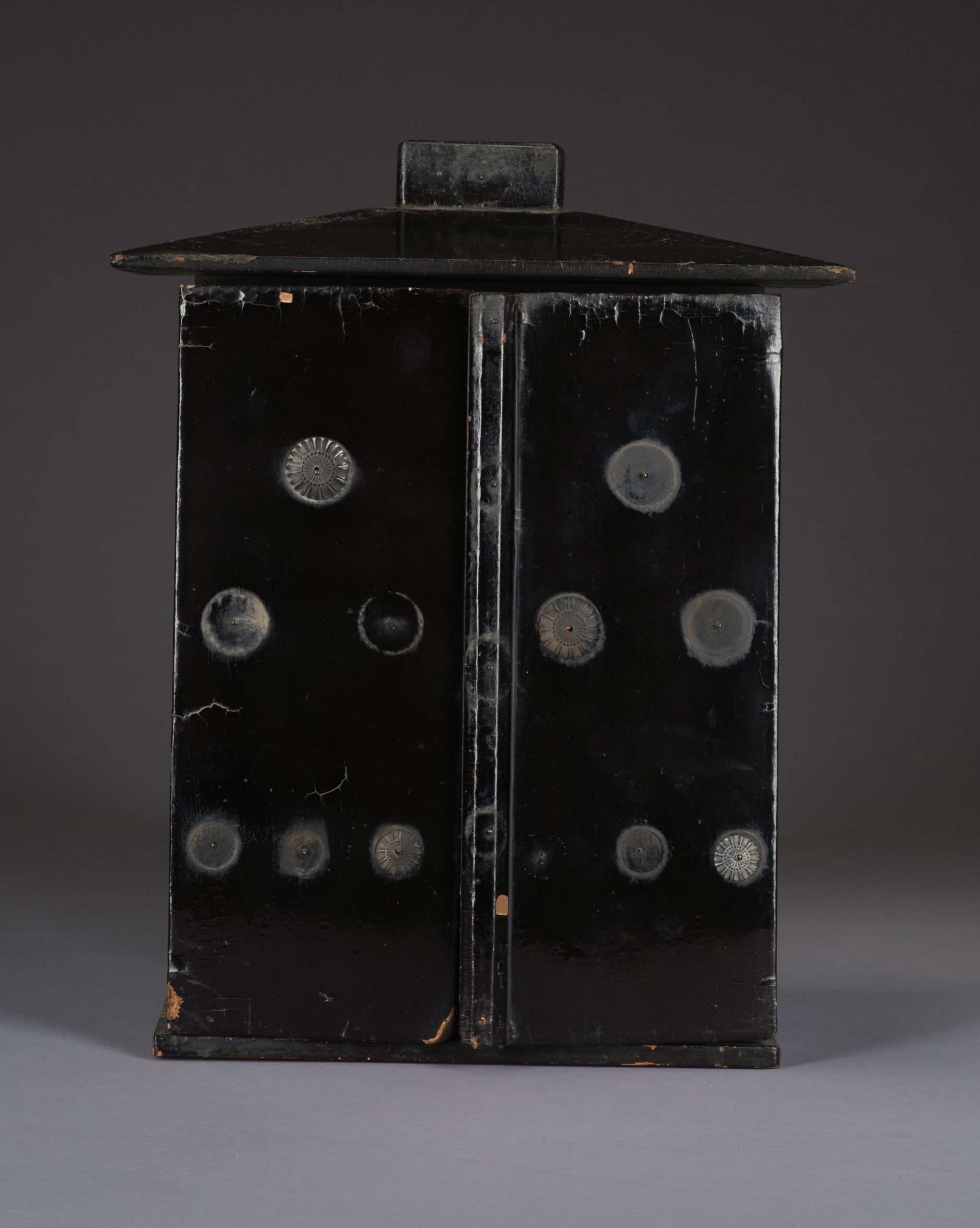 Portable shrine 厨子 (zushi) with Jizô Bosatsu 地蔵菩薩 and attendant ensemble - Image 9