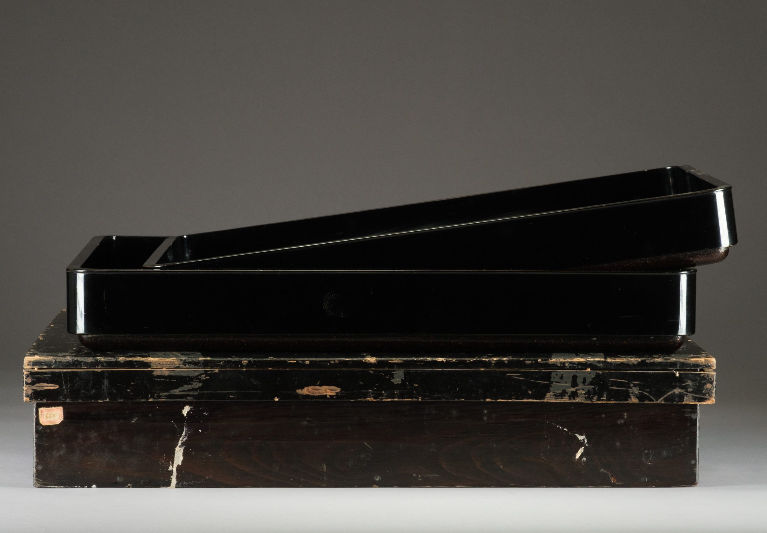 Pair of presentation trays 広蓋 (hirobuta) - Image 7