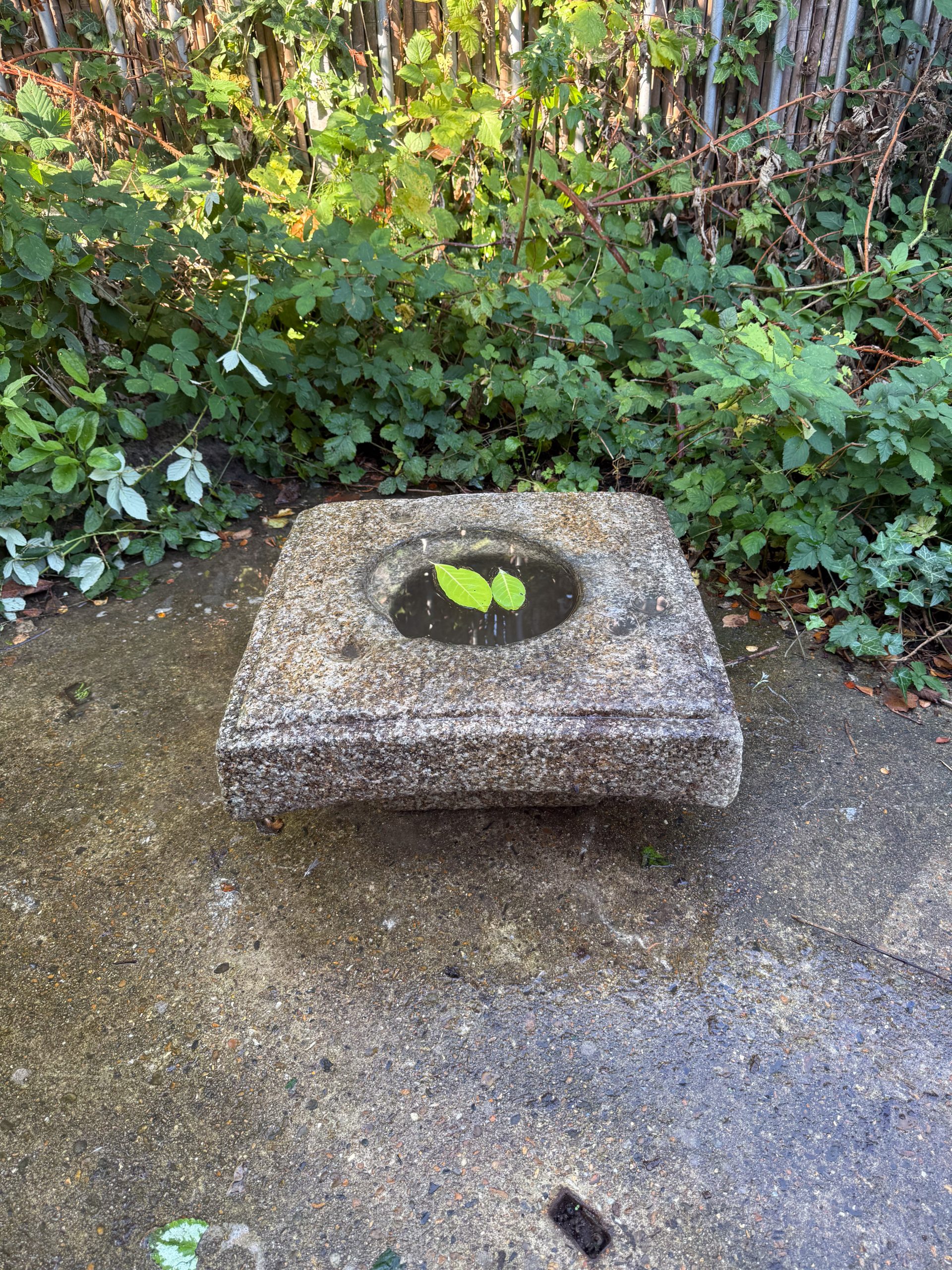 Rare square waterbassin - Image 4