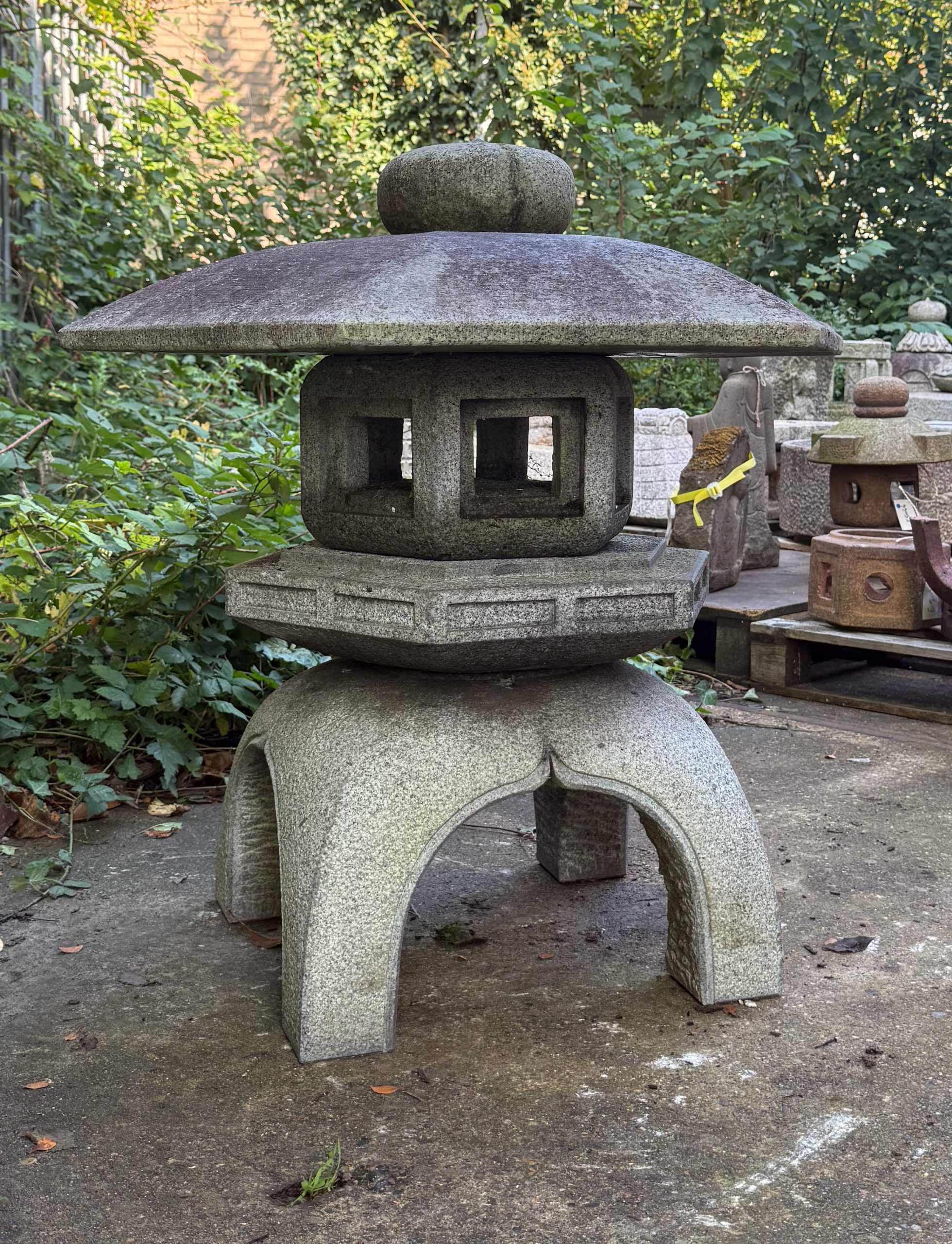Granite garden lantern, known as a ‘Kaku Yukimi Ishidôrô’ - Image 3