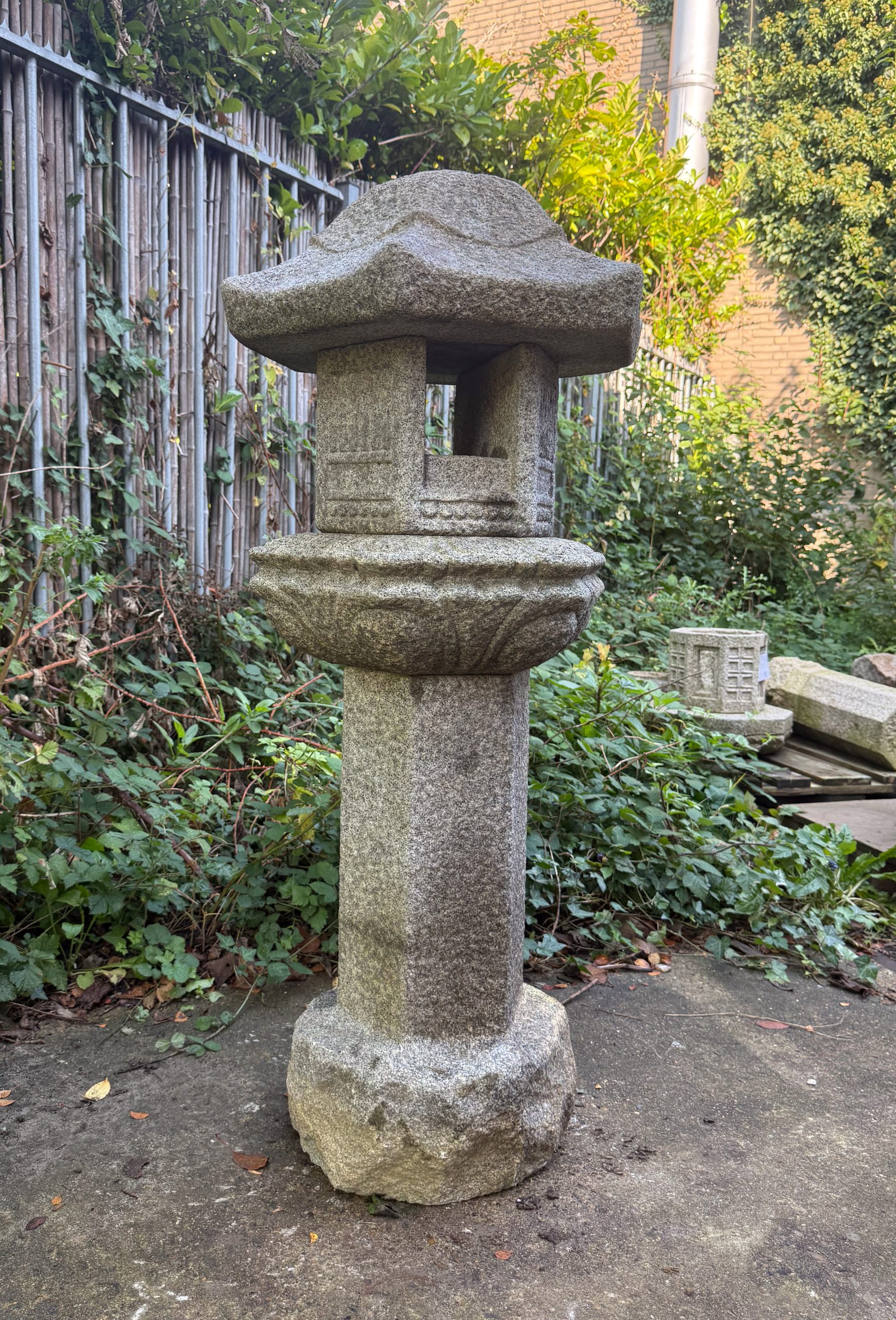 Five-part granite ‘buried’ garden lantern, known as Rokkaku ikekomi’dôrô - Image 2