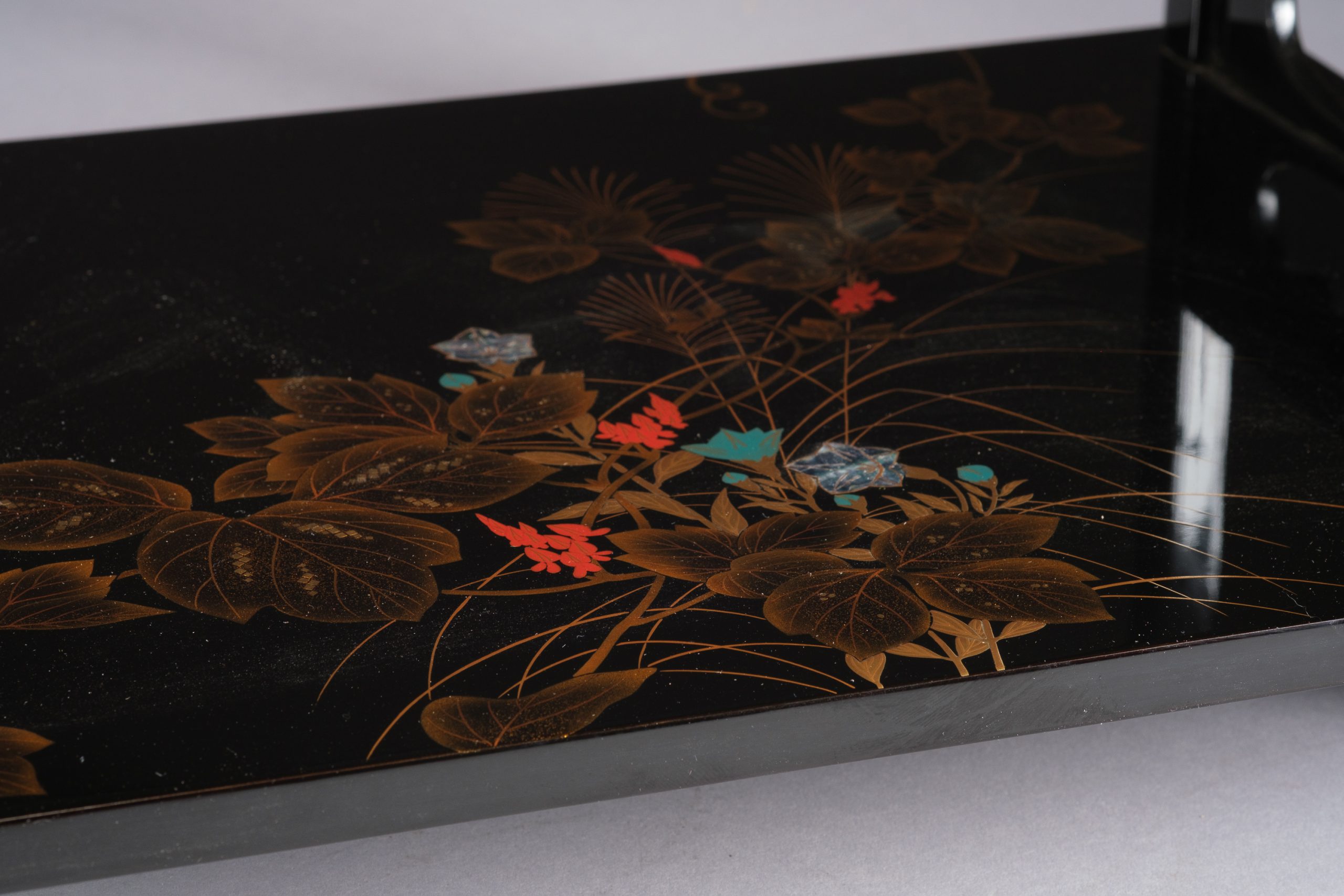 Wajima lacquer court table - Image 7