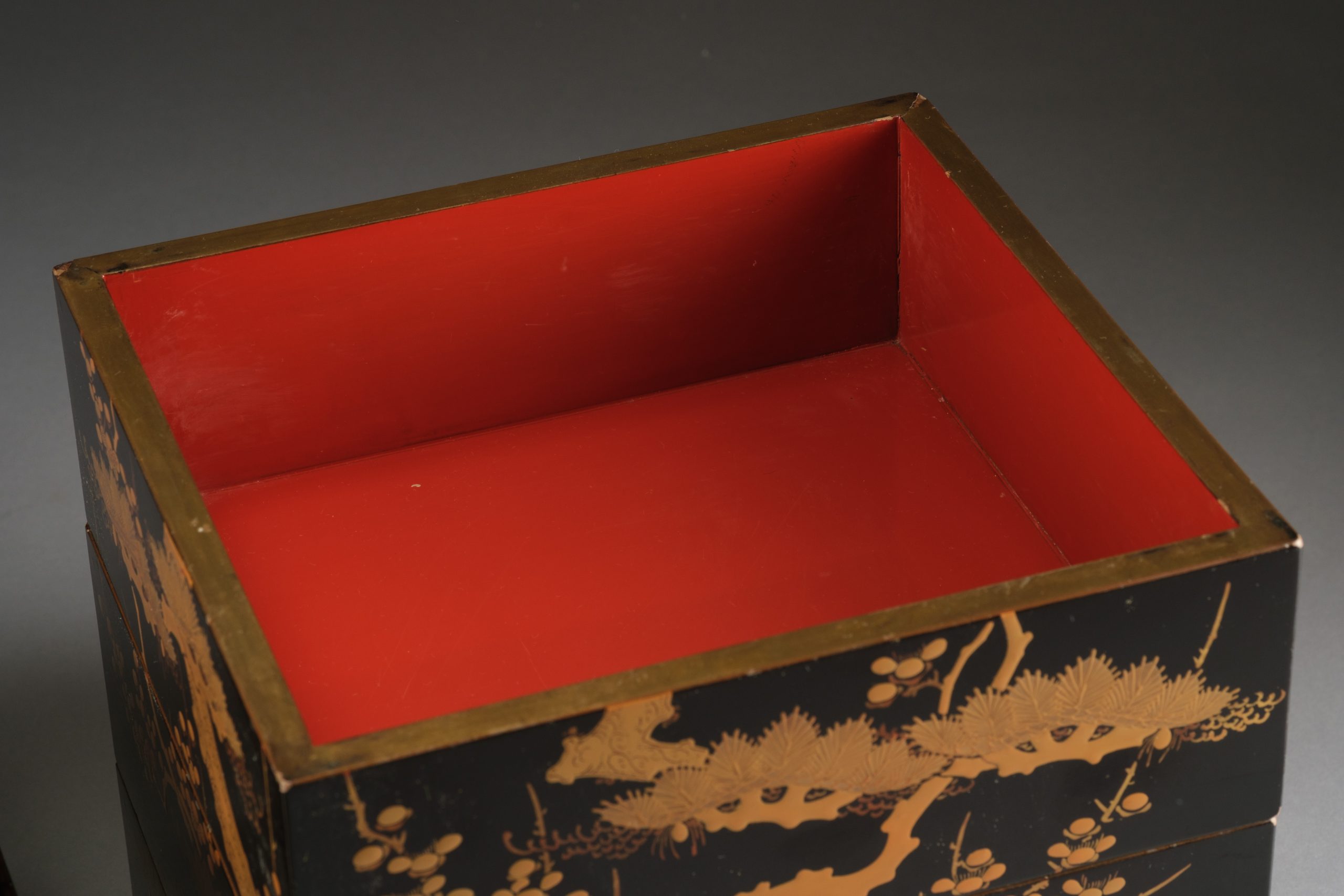 Five-tiered lacquer stacking food box 重箱 (jûbako) - Image 4