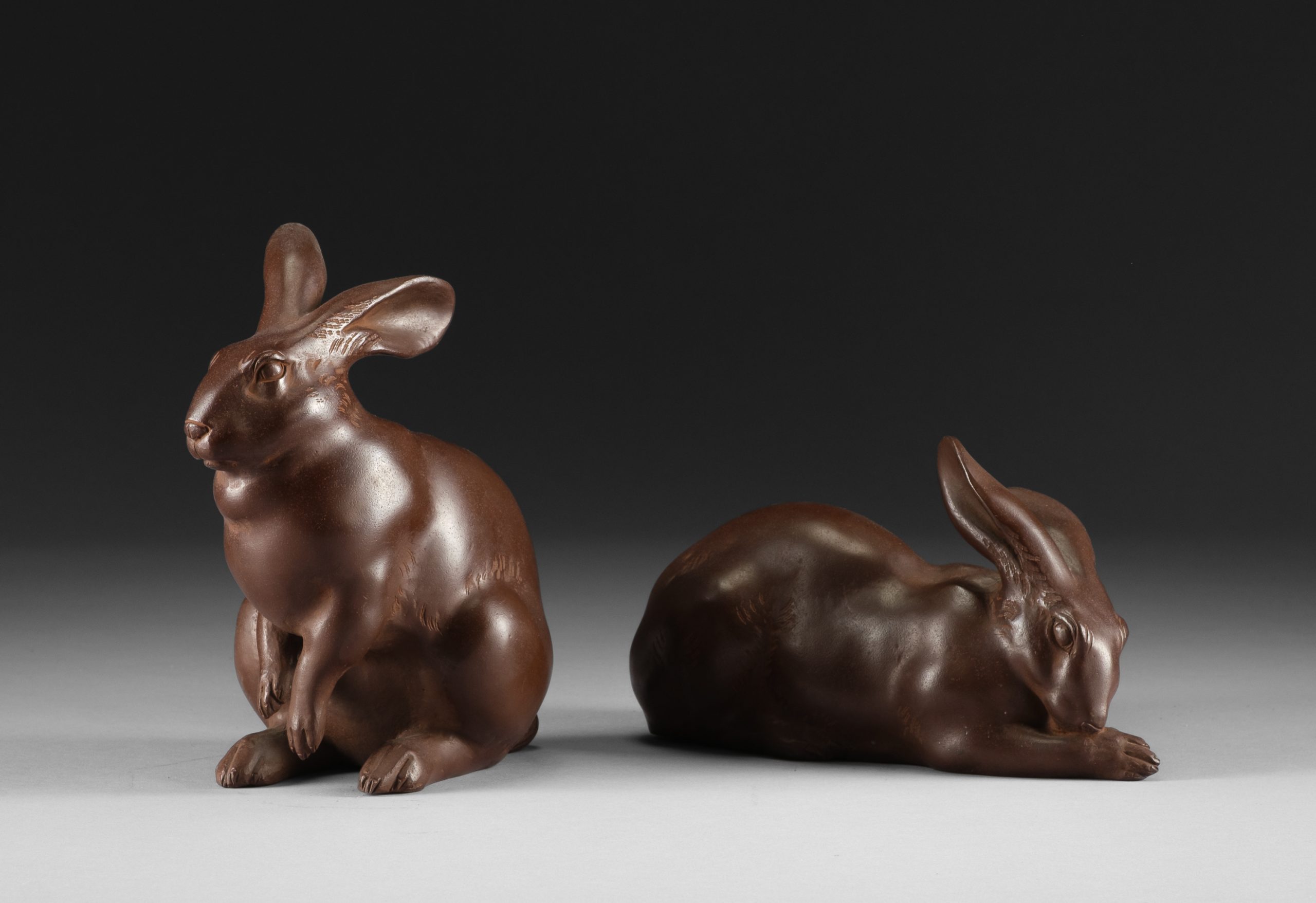 2 Bronze hare - Image 2