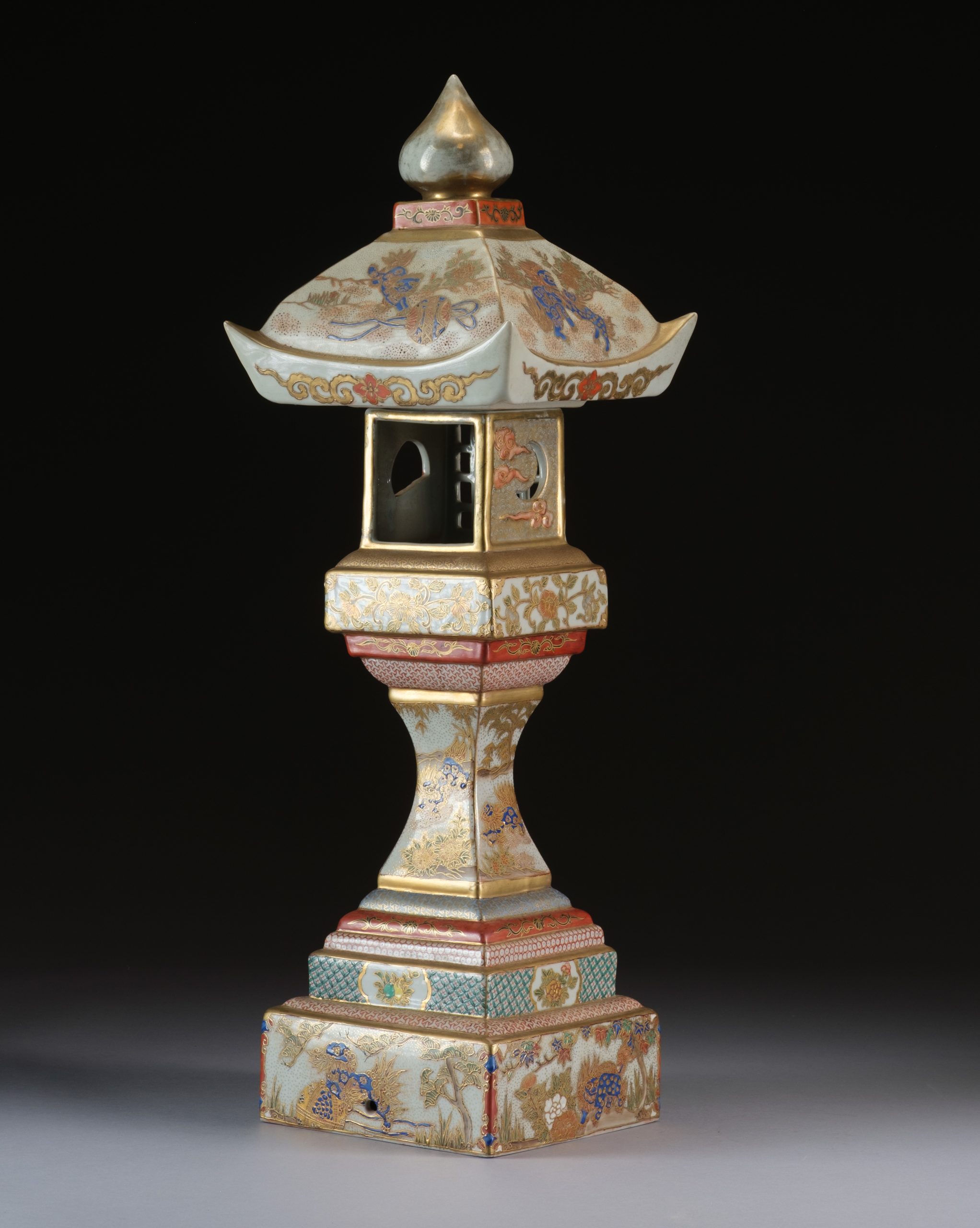 2-part Kutani porcelain lantern 燈籠 (tôrô) - Image 4