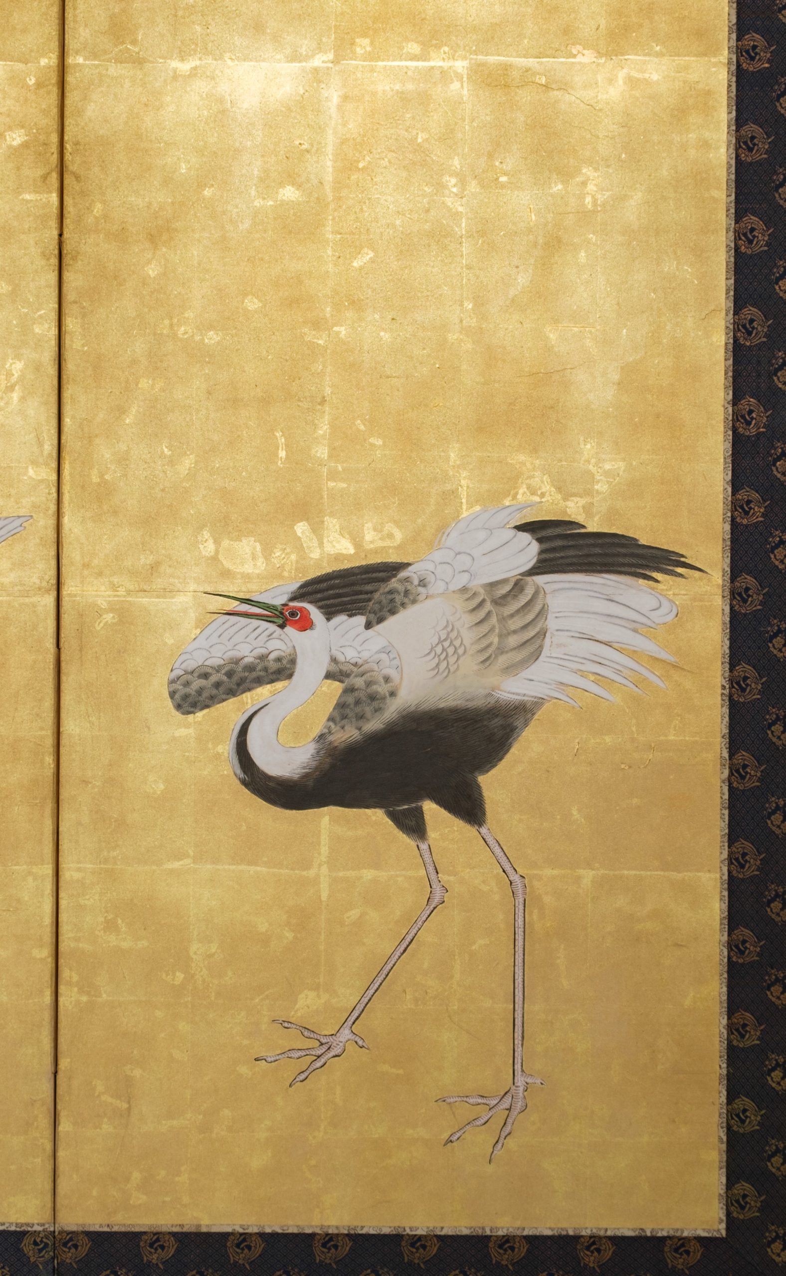 Tall screen cranes on gold leaf - Image 4