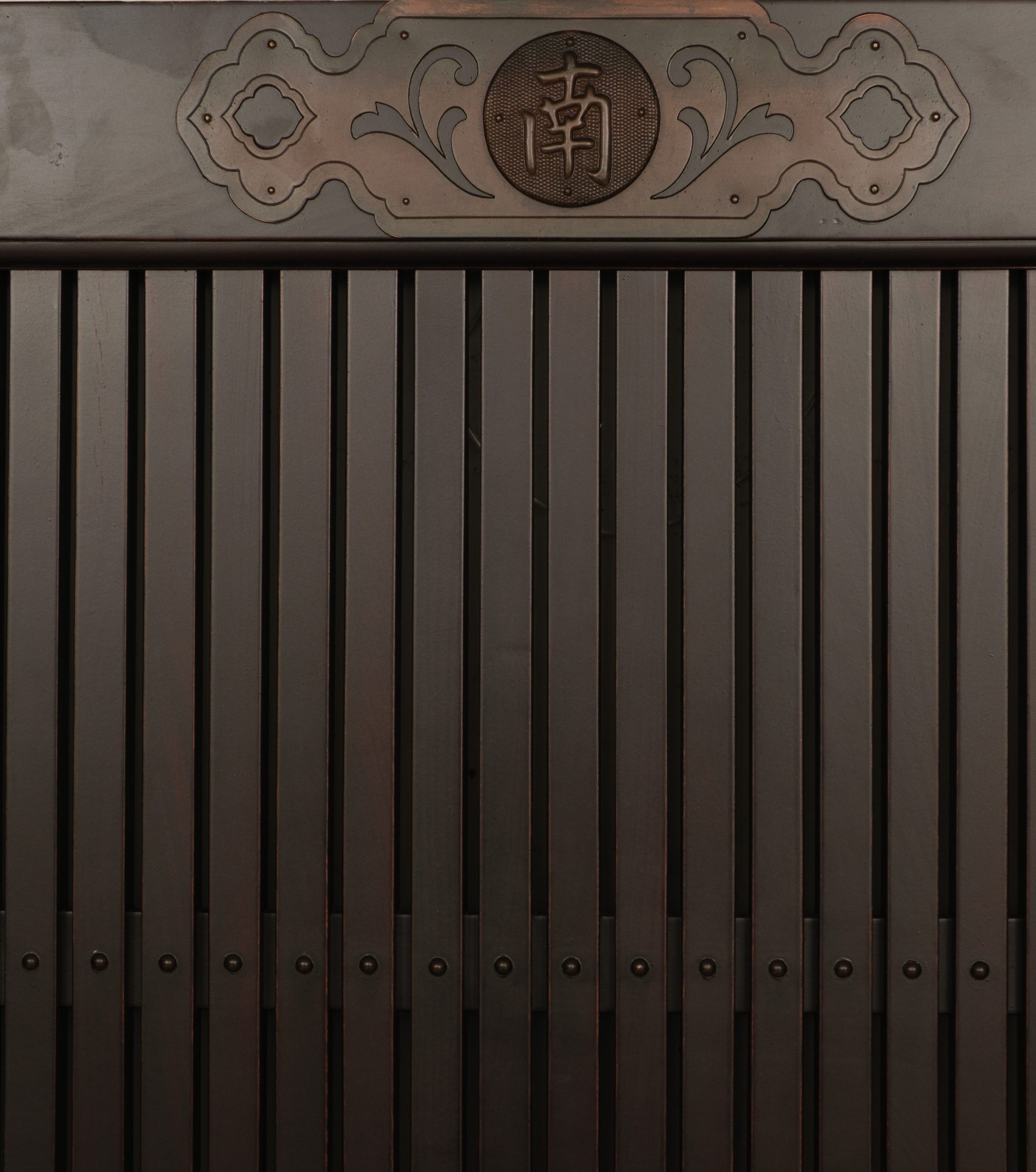 Antique storehouse door - Image 2