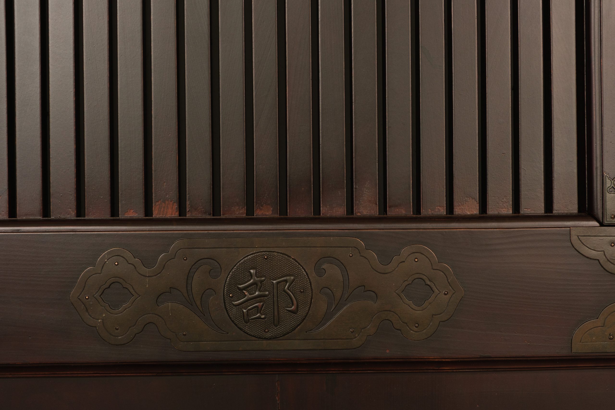 Antique storehouse door - Image 5