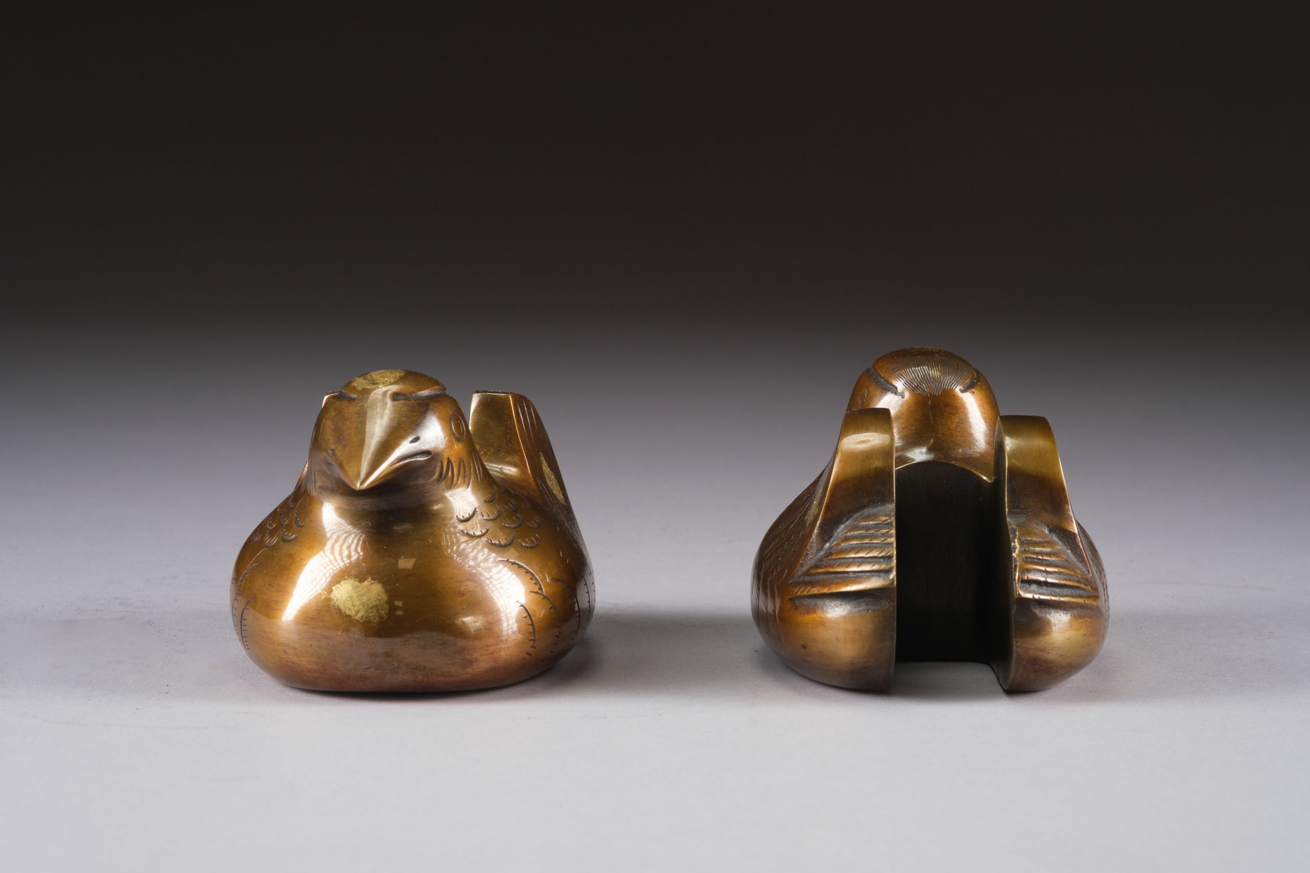 Bronze folding screen holders - Image 5