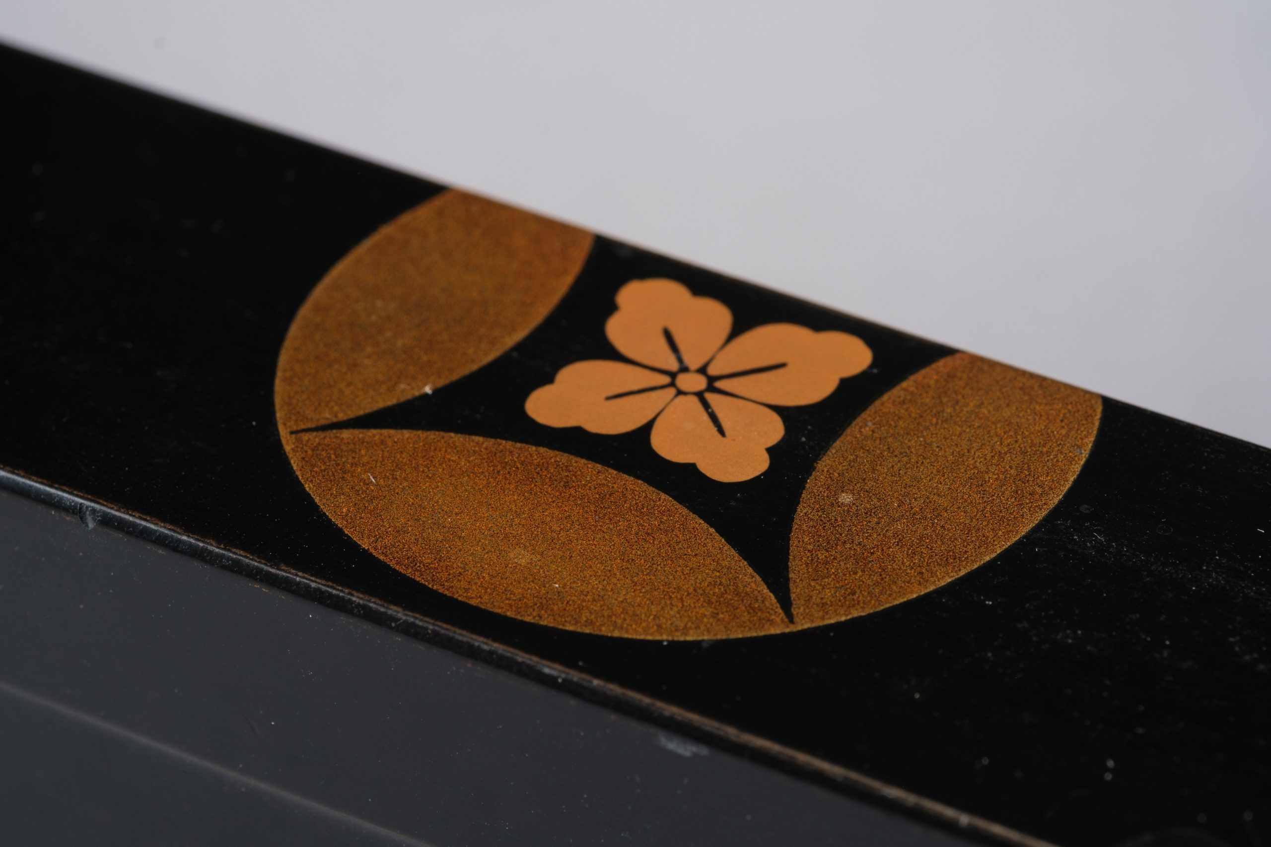 Robuchi 炉縁 (sunken hearth frame) - Image 2