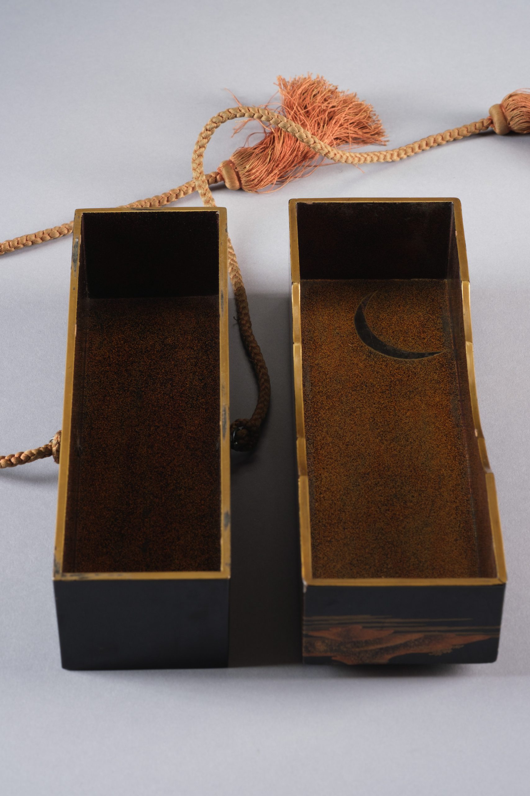 Lacquer fubako 文箱 (box for letters and papers) - Image 7