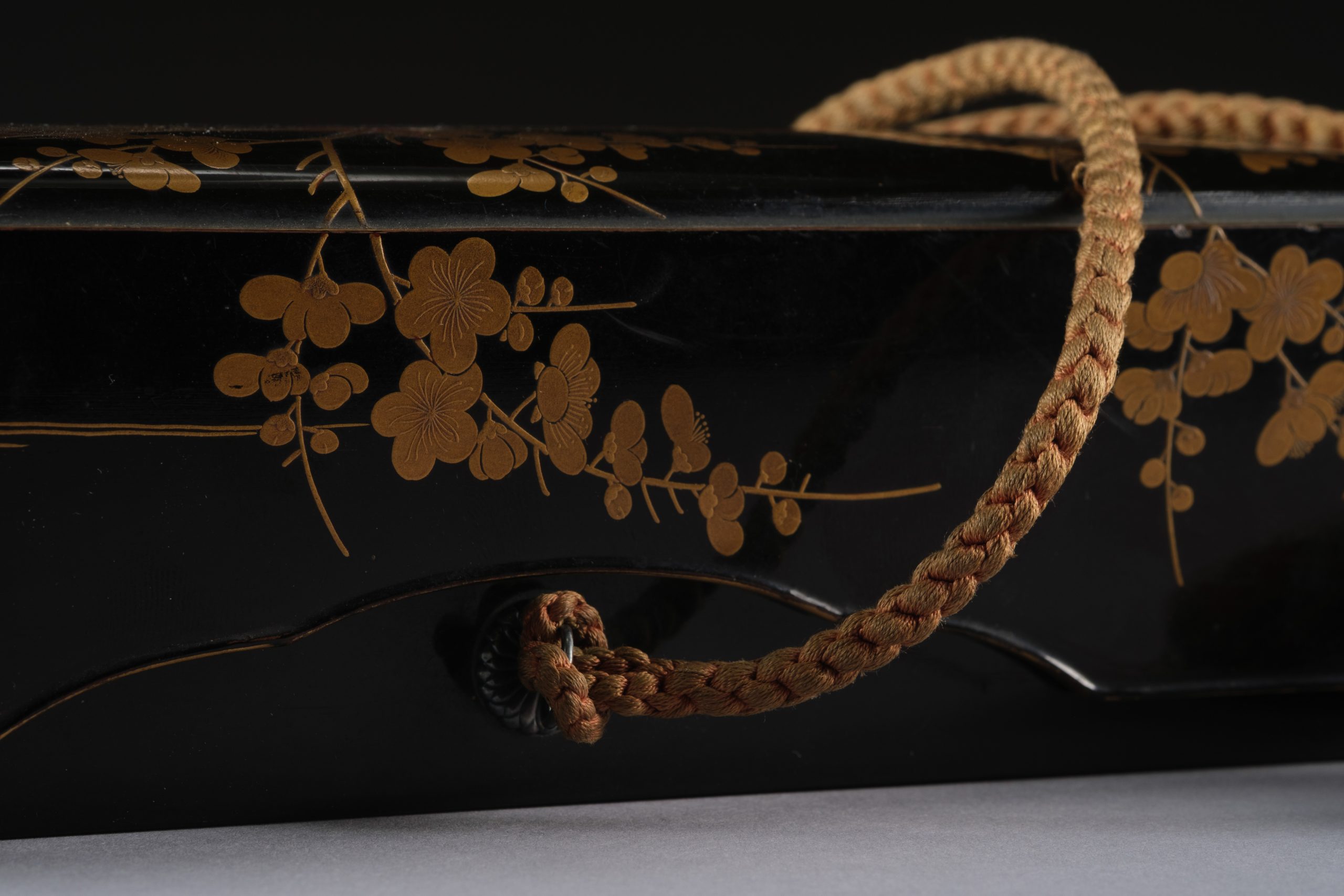 Lacquer fubako 文箱 (box for letters and papers) - Image 8