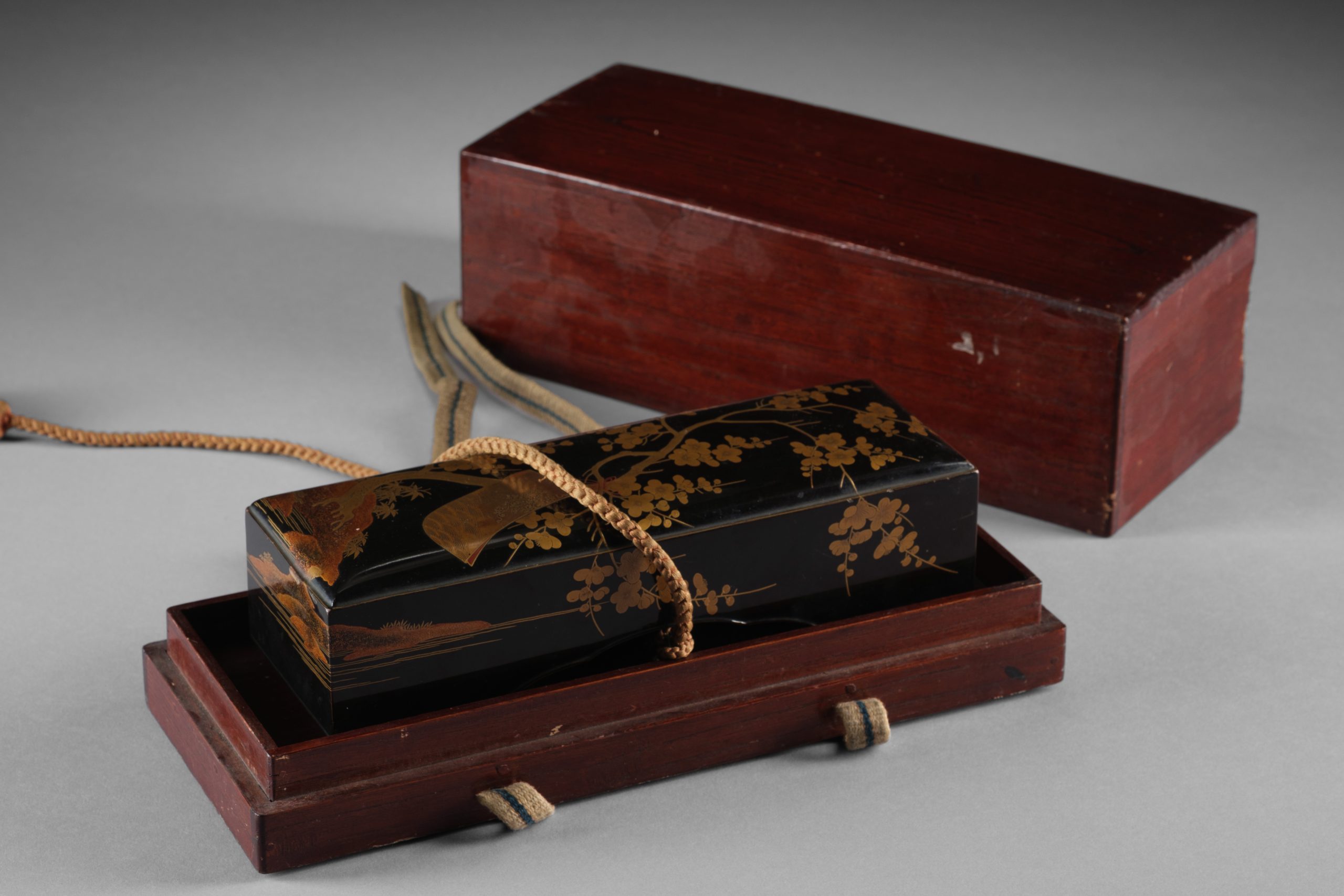 Lacquer fubako 文箱 (box for letters and papers) - Image 9